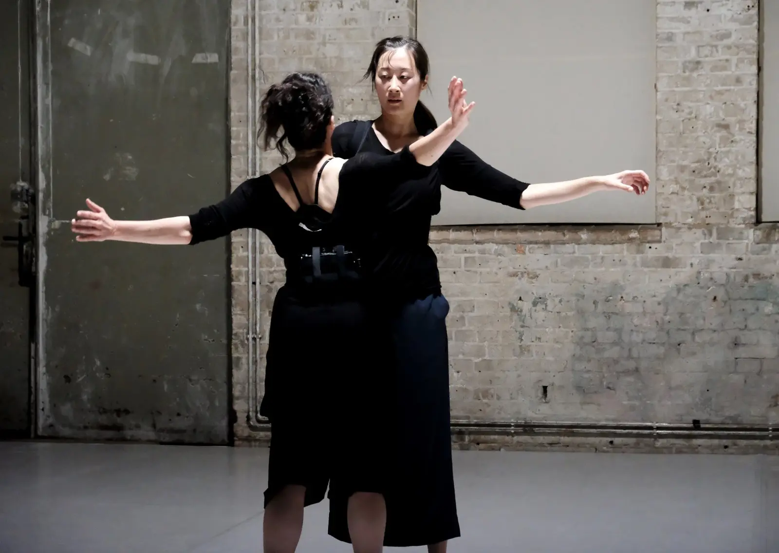 Quatuor for two dancers — photograph 9 of 9